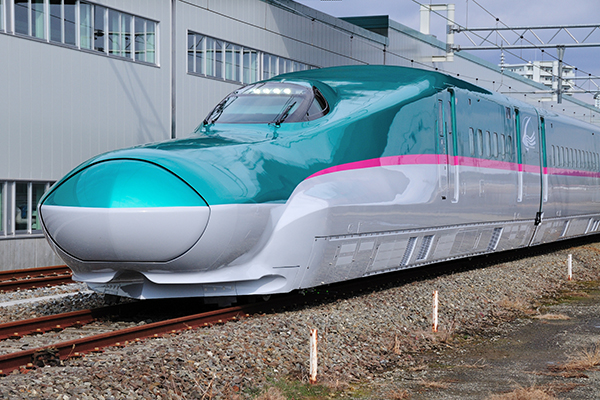 東北新幹線の新型車両に当社の内装材をご採用いただきました