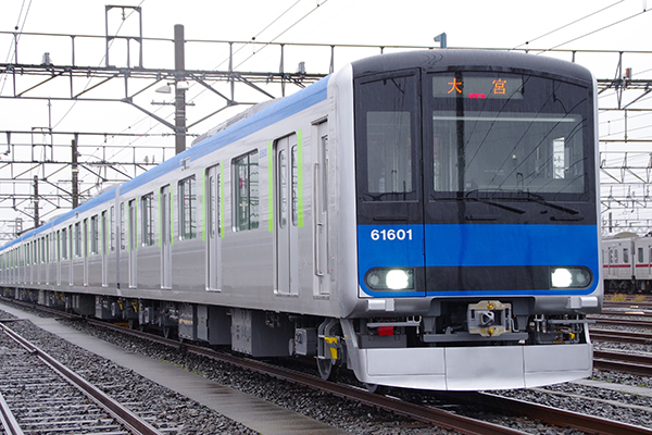 東武鉄道の新型車両に当社の内装材をご採用いただきました