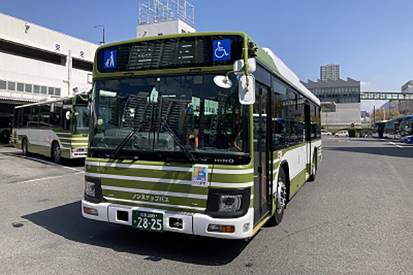 広島電鉄バスの路線車に当社の内装材をご採用いただきました