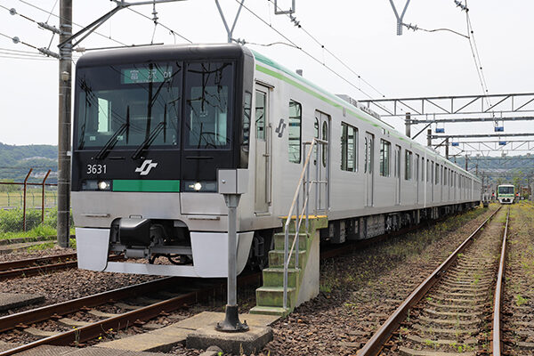 仙台市交通局 地下鉄新型車両3000系に当社の内装材をご採用いただきました